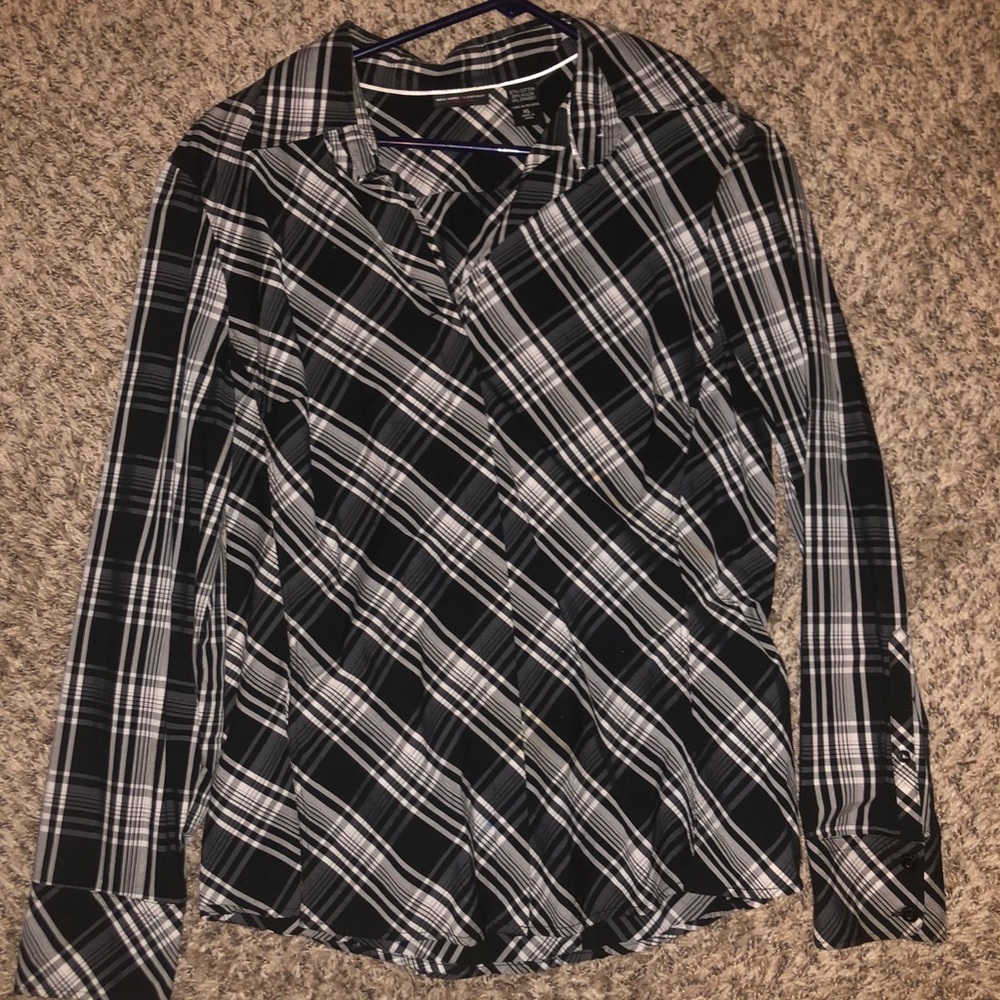 Women’s New York and Company Button Down Shirt